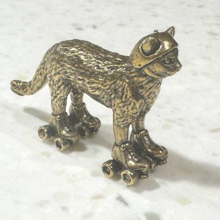 Cat on roller skates 1