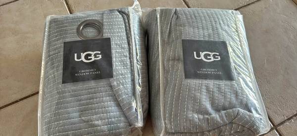 Curtains 2 pannels 1