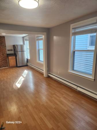 $1,200 / 3br - Room for Rent | 230 Western Avenue Unit 3 | Available Now (Cambridge)63828337192707124