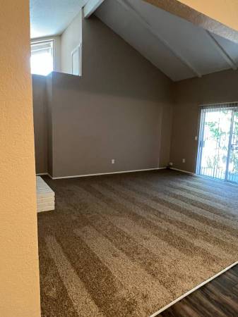 $1,900 / 2br - 1068ft2 - NEEDING AN IMMEDIATE MOVE IN? 2 BED 2 BATH DUPLEX AVAILABLE NOW $1900 (MODESTO)63970305727619123