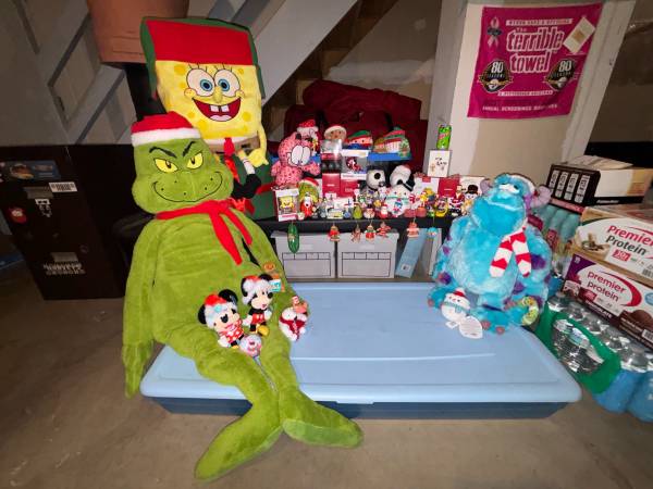 Christmas Stuff Lot 1