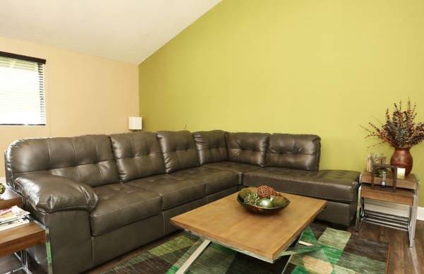 $1,057 / 2br - 750ft2 - Views, Emergency Maintenance, Ceiling Fans, Two Sparkling Pools (Phoenix)64024997581697122