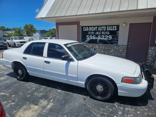 2006 FORD CROWN VIC POLICE INTERCEPTOR - $3,400 (2191 J AND C BLVD)63470257654273122