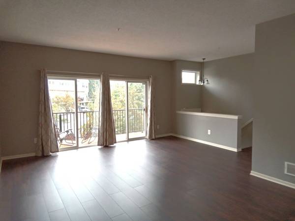 $2,400 / 2br - 1600ft2 - Well Maintained 2 Bedroom plus Bonus room, 2 car Garage, Great loc (Blaine)63868814130689124
