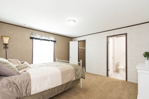 $1,279 / 3br - 🎃 Spooky October Promo – No Rent Until 12/1! 👻 (Holly)63937875596163122