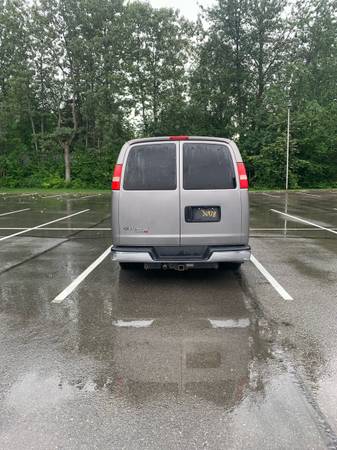 2008 AWD chevy express passenger van - $24,000 (Anchorage)63442798082691123