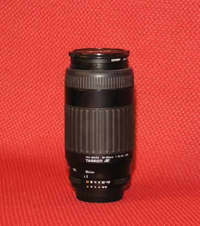 Tamron/Nikon Mount 90-300mm AF Macro Lens In Excellent Condition 1