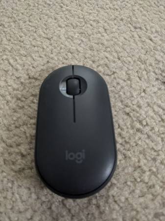 Slim Logi M355 Bluetooth and Usb Mouse 1