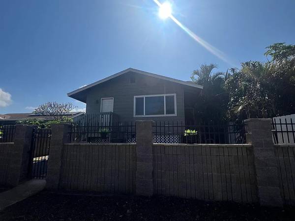 $3,000 / 1br - Kihei - Deluxe large one bedroom, one bath house in Kihei, Hawaii. (Kihei)63686746253699120
