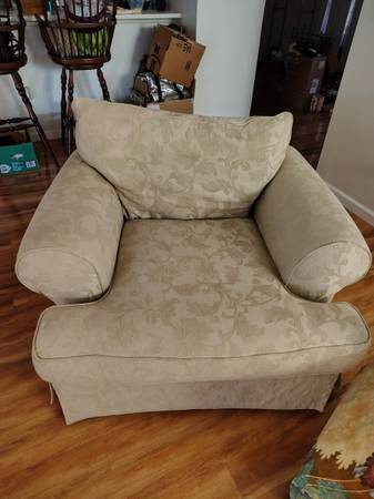 Large oversized chair 1