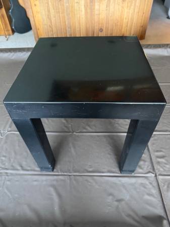 BLACK TABLE 1