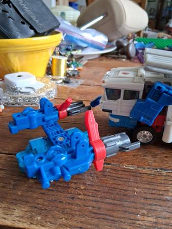 Transformers Robots in disguise UltraMagnusOmega Prime Hasbro - $10 (San Francisco)63471459929601121