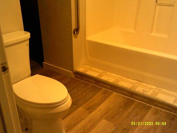$1,500 / 2br - 1000ft2 - Lower unit 2 bedroom 1000sf $1500 3 bed 1400 $1800 (OregonCity, walk to Holcomb Grade School)63914739348738122