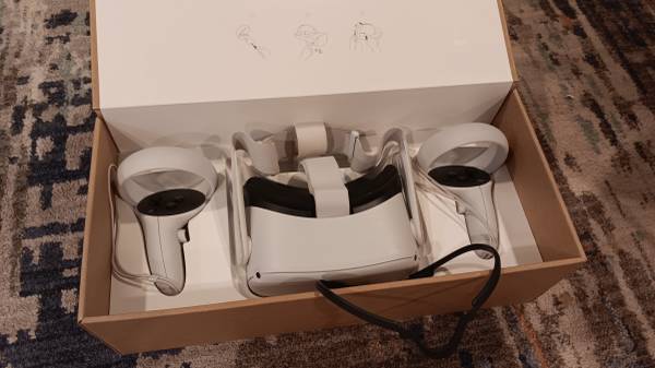 Oculus Quest 2 - $75 1