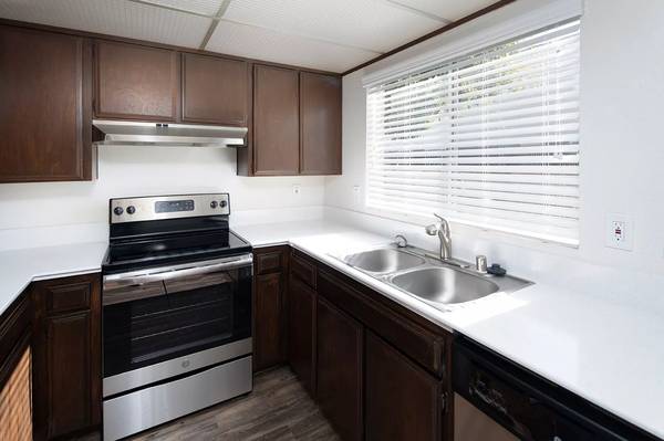 $1,795 / 1br - 630ft2 - *MOVE-IN SPECIAL* Large One Bedroom in Gated Community with A/C (Chula Vista)63841344719873120