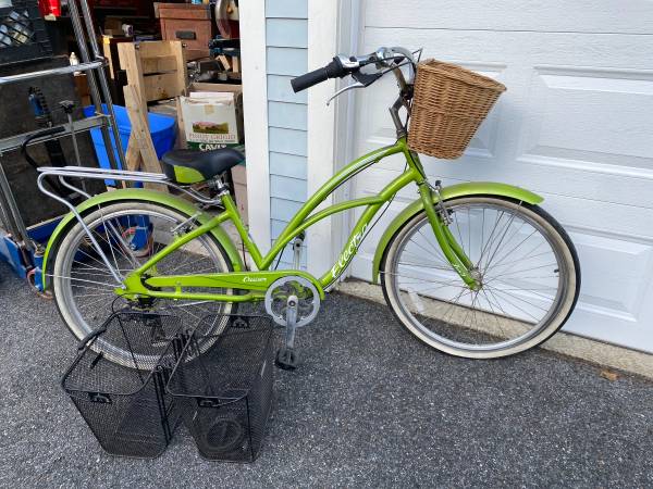 Pretty, easy to ride Electra Cruiser bike in great condition 1
