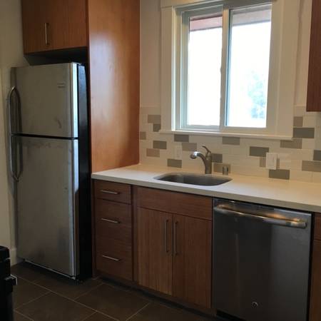 $2,500 / 2br - 650ft2 - Apartamento impecable de dos dormitorios junto a Temescal (oakland piedmont / montclair)63695821810177121