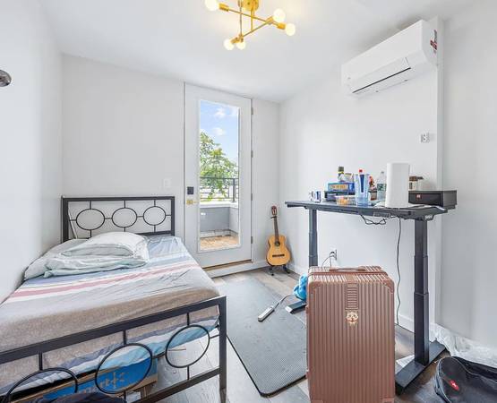 $1,770 / 3br - 200ft2 - Steps to vibrant 5th Avenue and Industry City. Short walk to Prospect (Brooklyn)63912047162883123