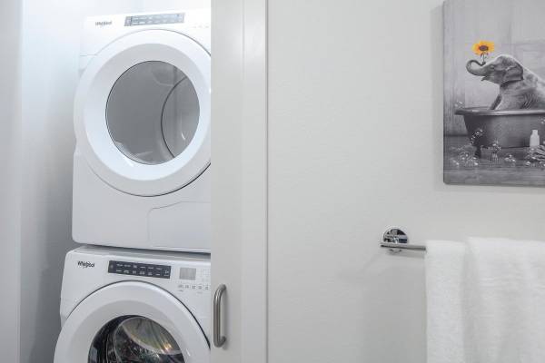 $2,198 / 1br - 716ft2 - We have the wonderful 1 BR 1 BA you've been waiting for! (Esther Short)64038878129409123