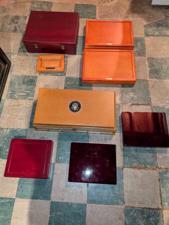 World Reserve Monetary Exchange display cases 1