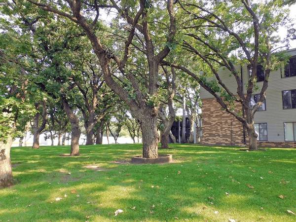 $1,095 / 2br - 1097ft2 - A Home You Can Be Proud Of! (Conveniently located US HWY 10 & HWY 23)63988653652610121