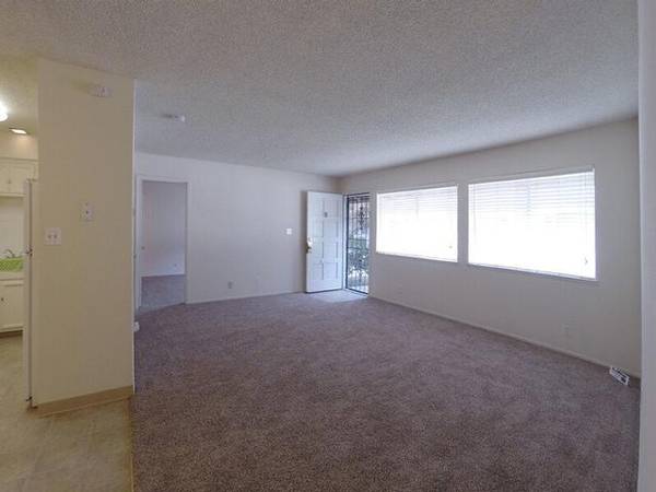 $1,595 / 2br - 888ft2 - Acceso controlado, gestión profesional y receptiva, piscina63872986746113124