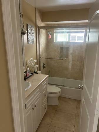 Private room and bathroom for rent - block from beach 1