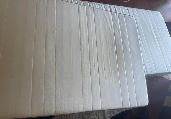 Very good condition Twin Mattress 1