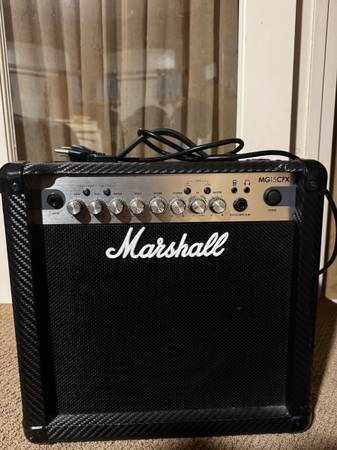 Marshall MG15 30W Electric Guitar Amp Carbon Fiber Tolex Black & Silver 1