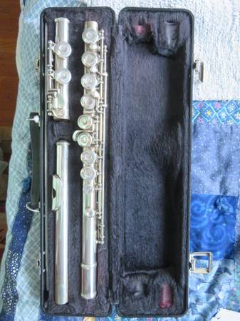 Armstrong student model flute for sale 1