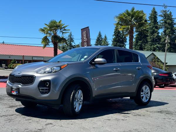 Confiado y elegante Kia Sportage 2017: ¡conducción suave y excelente relación calidad-precio! - $6.499 (Vancouver)63618487507203123