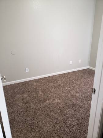 $1,825 / 3br - 1090ft2 - Renovated apartment available soon; new interior with new flooring! (2001 E. Cross Ave Tulare CA)63809887346435121