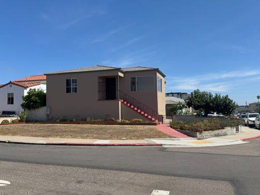 $5,900 / 4br - 2224ft2 - POINT LOMA HOME 4br-2.0 baths located on large corner lot (Point Loma)63663888131457120