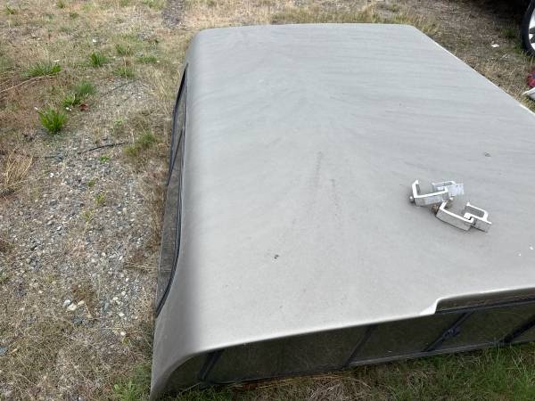 2000 chevy truck canopy 1