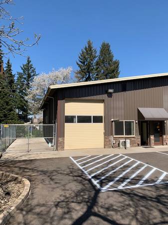 $2,140 / 1500ft2 - Espacio de Oficina y Almacén en Alquiler (Salem / Keizer)63660444405761120
