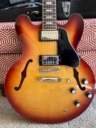 Epiphone ES-335 Flame Semi hollow 1