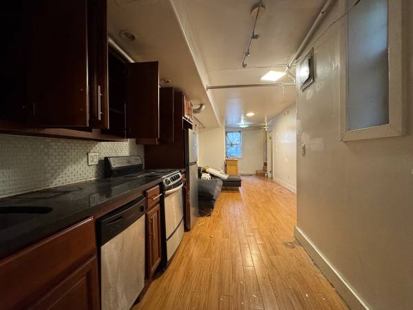 $3,600 / 2br - Williamsburg - Beautiful 2 Bedroom - Heat included - No fee!! (Williamsburg)63661238412419123