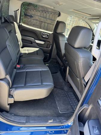 2018 Chevrolet Silverado 2500HD LTZ  Z71  Crew Cab 4WD - $51,000 (San Pedro)63437222558467124