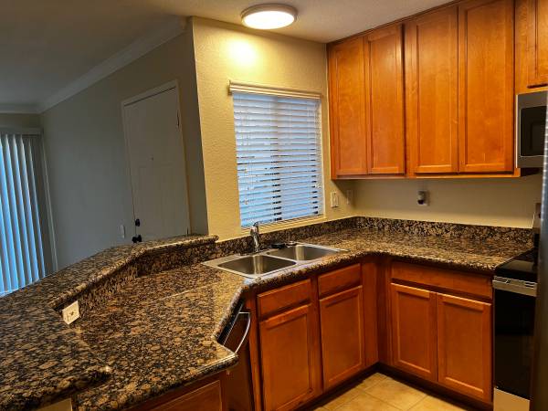 $1,650 / 1br - 760ft2 - Great location, One bedroom in Bermuda Dunes (Bermuda Dunes)63953072555523124