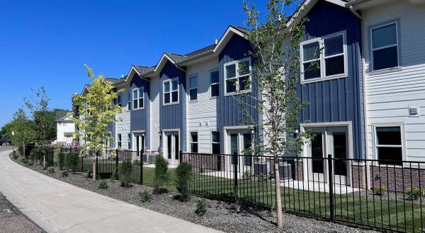 $1,645 / 2br - 1025ft2 - ¡Alquile su nuevo hogar HOY!63794993472641121