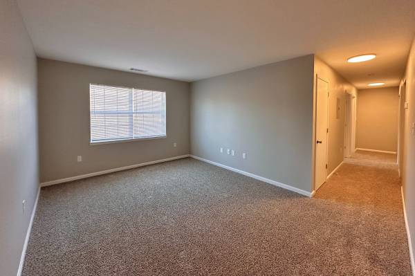 $1,395 / 2br - Move In for Just $250! First Month Rent Special63815667258627123