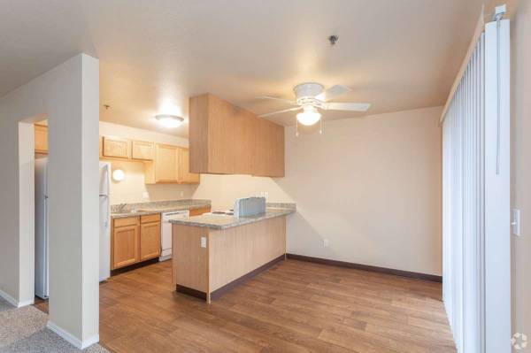 $1,777 / 2br - 1100ft2 - Purrrrrrrfect! Cats and dogs welcome. Come check us out. (Beaverton - 6 Minute Drive to Tualatin Hills Nature Park)63831398097665120