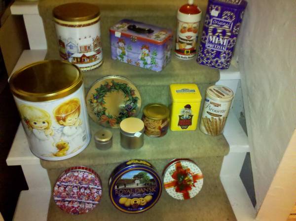 EMPTY GIFT TINS FOR COOKIES, CANDIES. NEW POTS AND PANS. 1