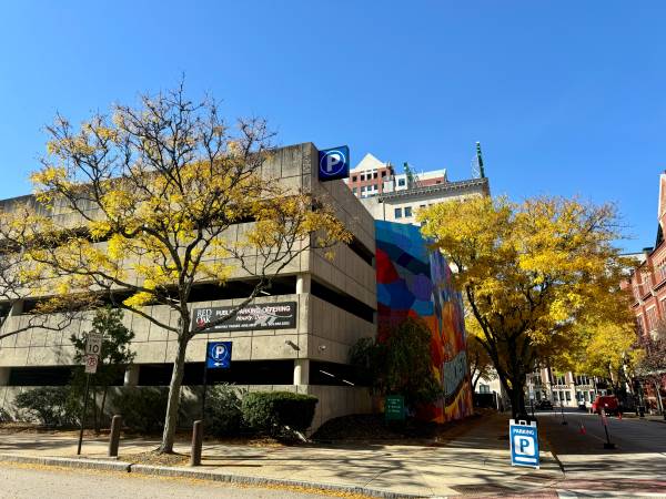 $1,699 / 369ft2 - FREE Heat, HW, Electric & WiFi in this Fabulous Studio for Rent!!!!!!! (30 Hanover St, Manchester, NH)63931656635906122