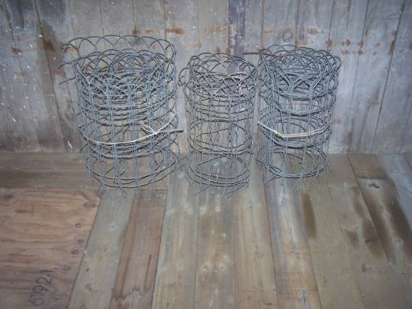 Fencing (about 29 1/2 feet) 1