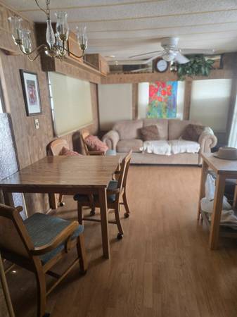 $60,000 / 1br - 400ft2 - Single wide trailer in senior park -EXTRA PARKING 3 cars side by side (Desert Edge)63736288766083121