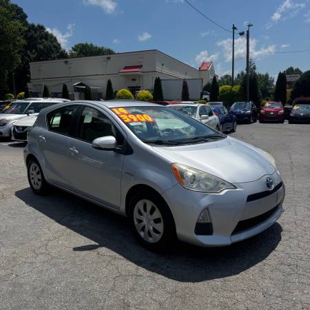 2014 TOYOTA PRIUS C FOUR *BUY HERE PAY HERE* (919) 243-1060 - $3,900 (Clayton)63470075910401121