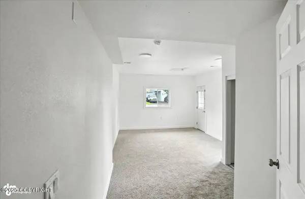 $1,000 / 3br - 1621ft2 - Updated 3BR/2BA Home in Anchorage - Bright & Spacious, Readytomove (7071 Baxter Terrace Cir, Anchorage, AK 99504)64014172747777124