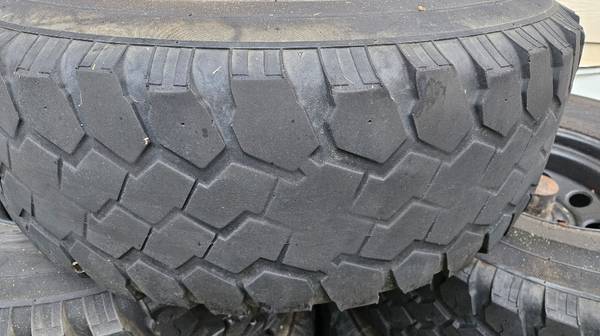 Set of 5 - 35in Mud Tires and Wheels for Jeep N889 MUDSTAR 35X12.50R15 LT 113Q C - $300 (McDonough)63441269509635124