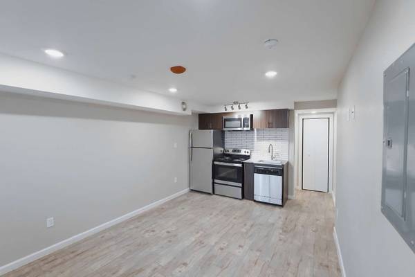 $695 / 275ft2 - Comunidad cerrada, Wi-Fi gratuito en áreas comunes, Estudio 1BA (8300 North Interstate Highway 35, Austin, TX)63979117916546121